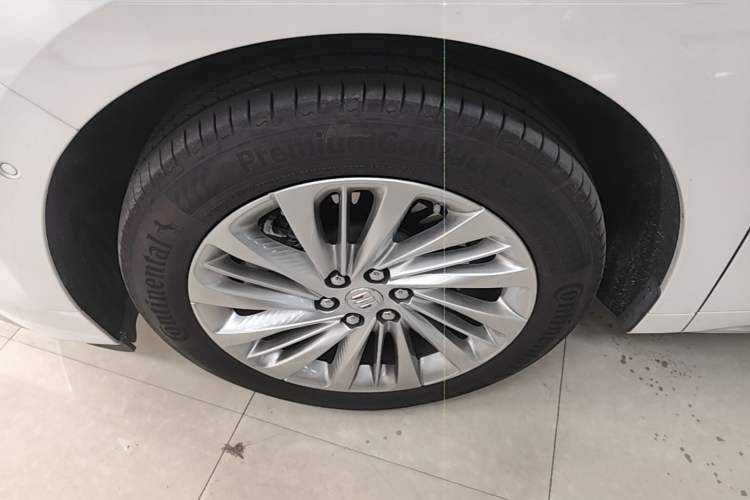 Used Buick Century 2023 2.0T Six-Seater Yinshi Edition Exterior 4