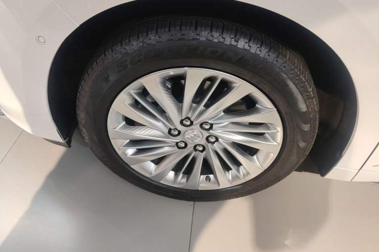 Used Buick Century 2023 2.0T Six-Seater Yinshi Edition Exterior 4