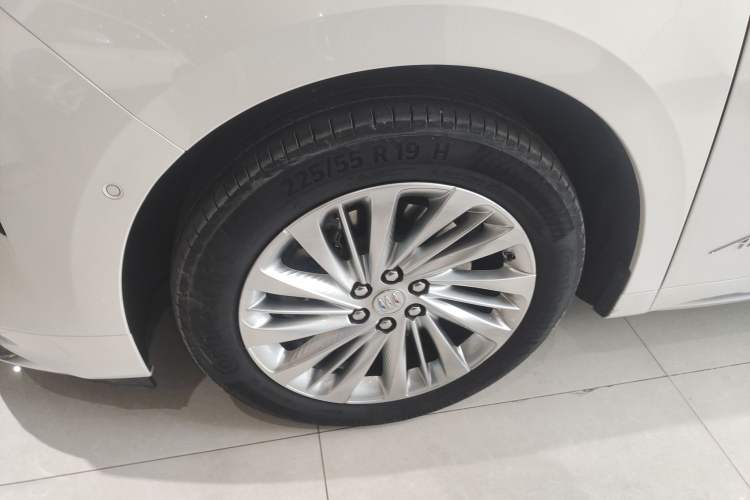 Used Buick Century 2023 2.0T Six-Seater Yinshi Edition Exterior 4