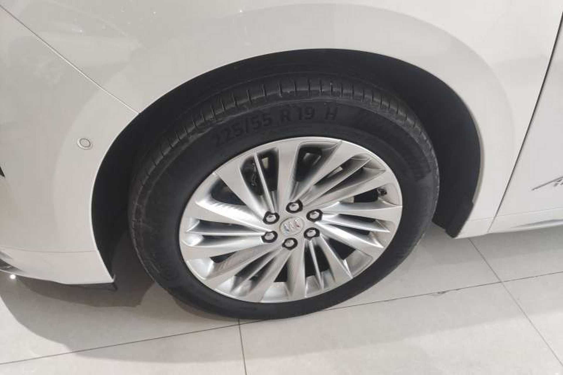 Used Buick Century 2023 2.0T Six-Seater Yinshi Edition Exterior 4