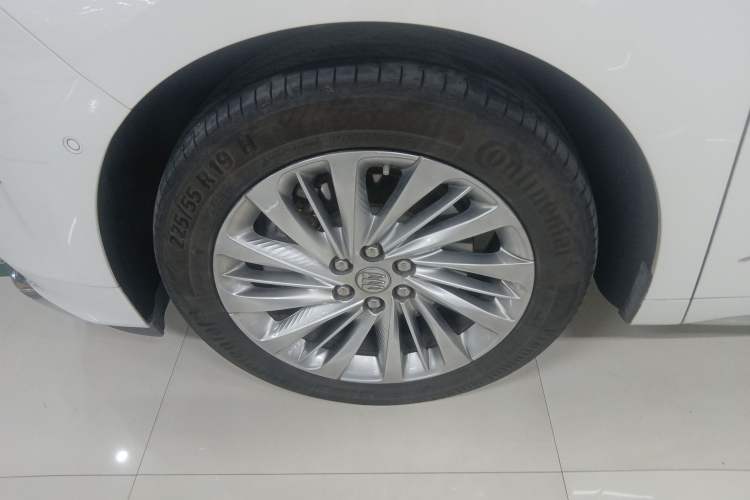 Used Buick Century 2023 2.0T Six-Seater Yinshi Edition Exterior 4