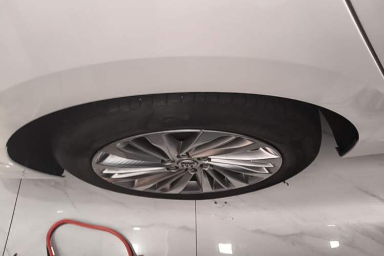 Used Buick Century 2023 2.0T Six-Seater Yinshi Edition Exterior 5