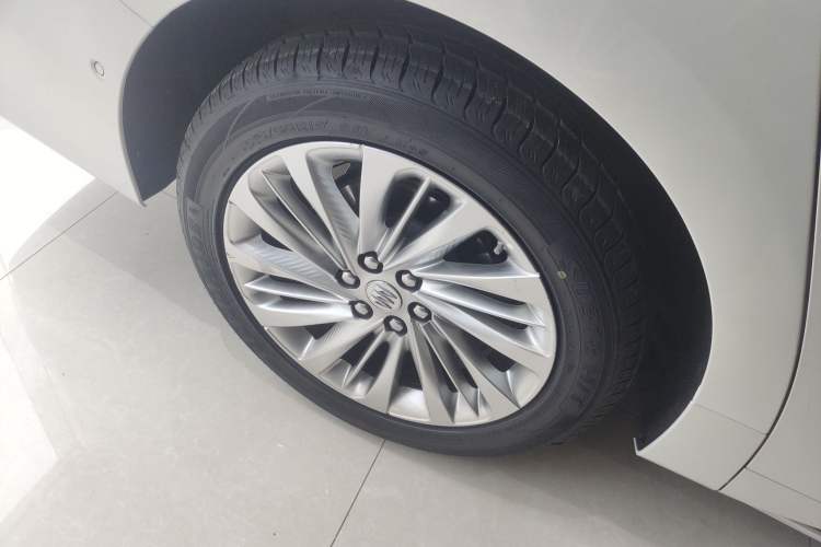 Used Buick Century 2023 2.0T Six-Seater Yinshi Edition Exterior 5