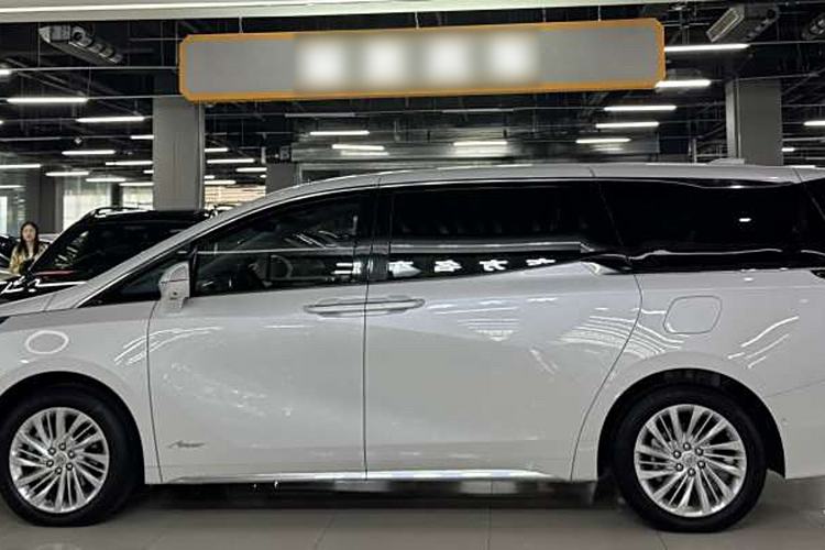 Used Buick Century 2023 2.0T Seven-Seater Yinshi Edition Exterior 5