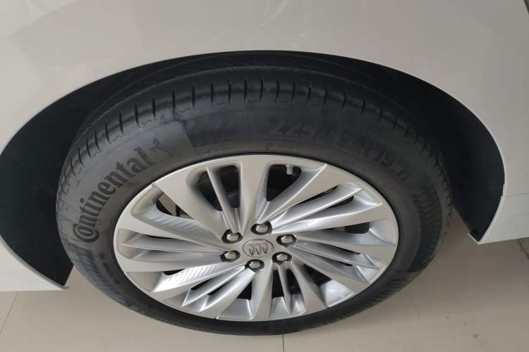 Used Buick Century 2023 2.0T Seven-Seater Yinshi Edition Exterior 5