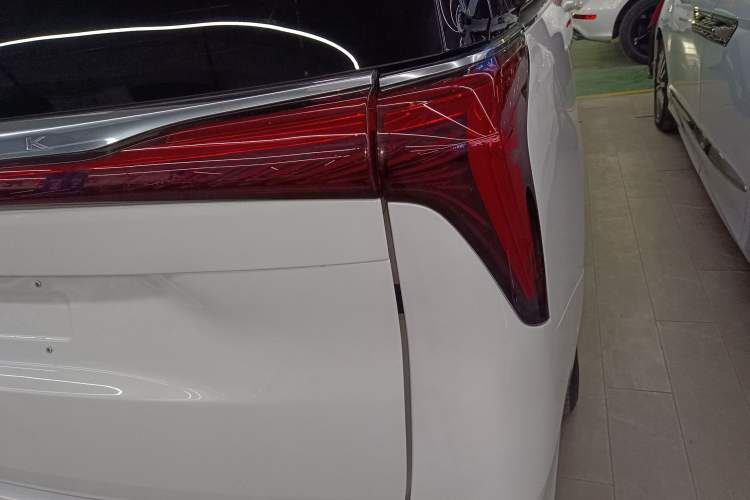 Used Buick Century 2023 2.0T Six-Seater Yinshi Edition Exterior 6