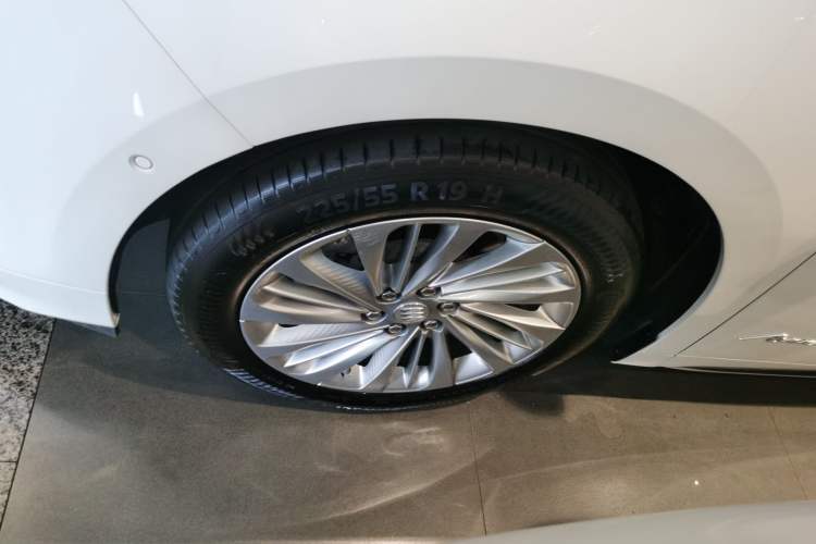 Used Buick Century 2023 2.0T Six-Seater Yinshi Edition Exterior 7