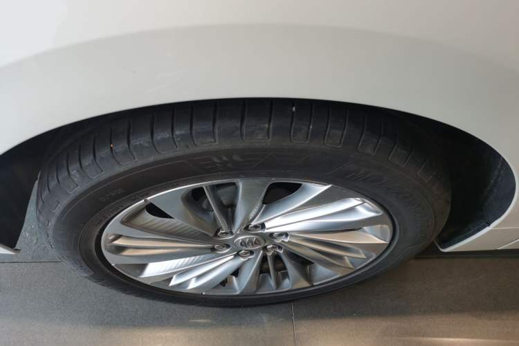 Used Buick Century 2023 2.0T Seven-Seater Yinshi Edition Exterior 8