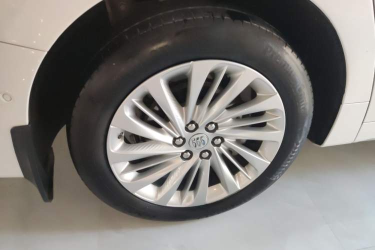 Used Buick Century 2023 2.0T Six-Seater Yinshi Edition Exterior 8