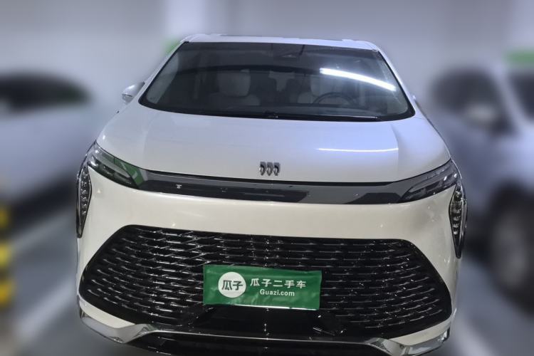 Used Buick Century 2023 2.0T Six-Seater Yinshi Edition Front