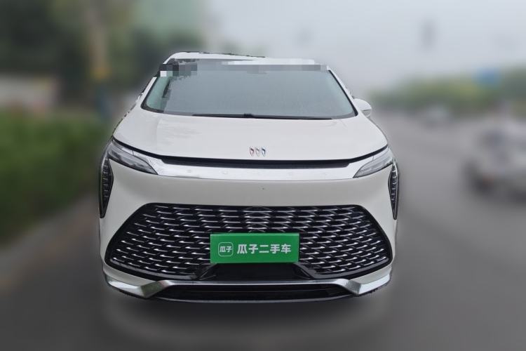 Used Buick Century 2023 2.0T Seven-Seater Yinshi Edition Front