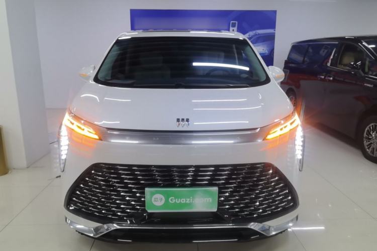 Used Buick Century 2023 2.0T Six-Seater Yinshi Edition Front