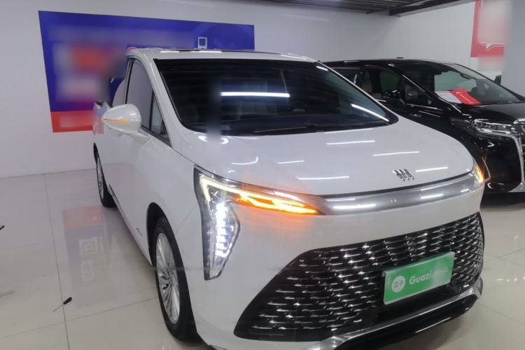 Used Buick Century 2023 2.0T Six-Seater Yinshi Edition Front Right 45 Deg