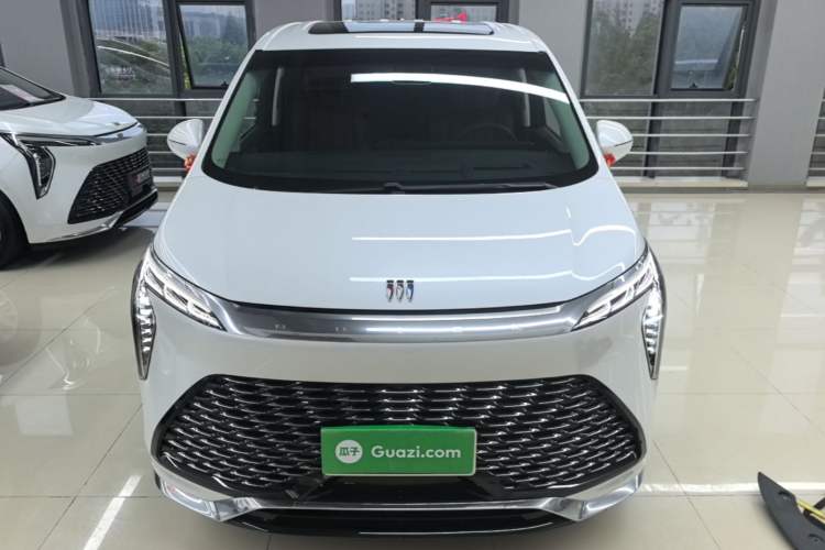 Used Buick Century 2023 2.0T Seven-Seater Yinshi Edition Front