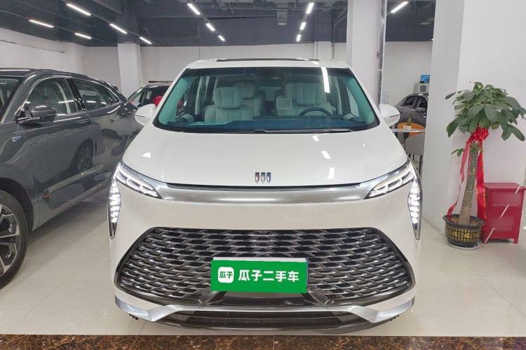 Used Buick Century 2023 2.0T Six-Seater Yinshi Edition Front