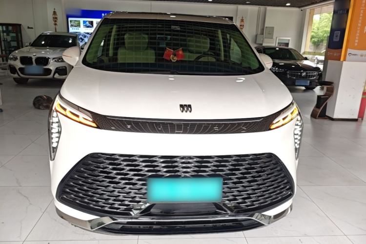 Used Buick Century 2023 2.0T Six-Seater Yinshi Edition Front