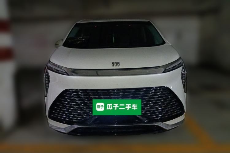 Used Buick Century 2023 2.0T Seven-Seater Yinshi Edition Front