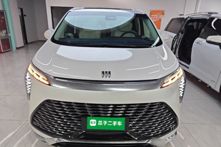 Used Buick Century 2023 2.0T Six-Seater Yinshi Edition Front