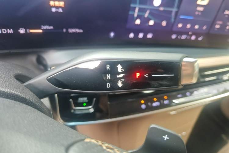 Used Buick Century 2023 2.0T Seven-Seater Deluxe Edition Gear Lever