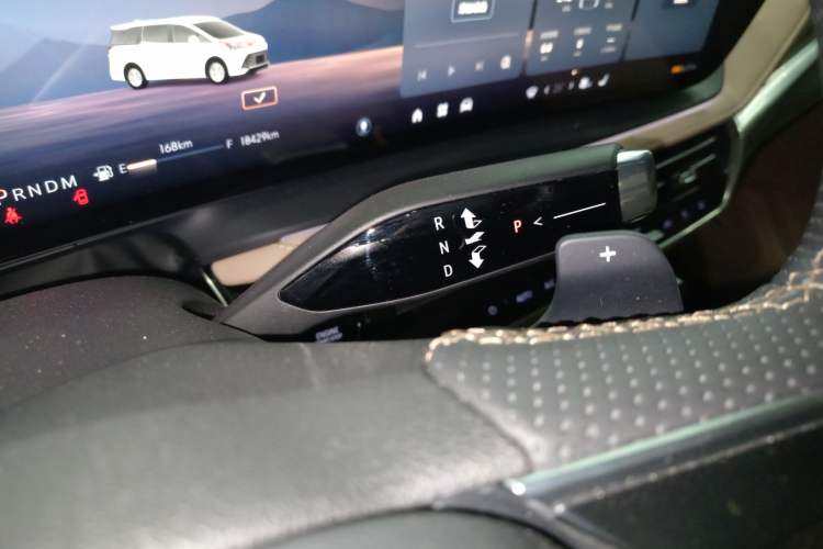 Used Buick Century 2023 2.0T Seven-Seater Deluxe Edition Gear Lever