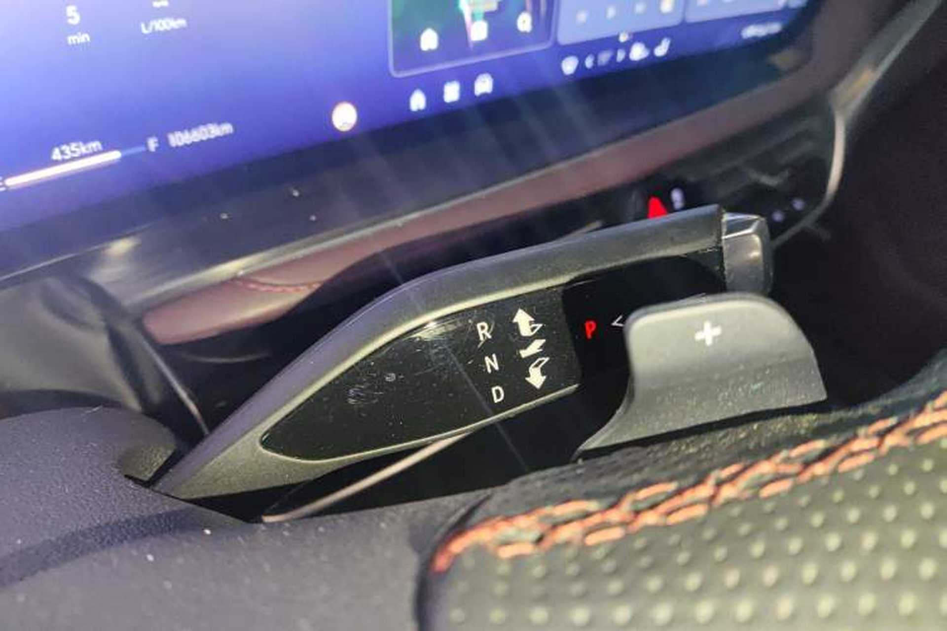 Used Buick Century 2023 2.0T Seven-Seater Yinshi Edition Gear Lever