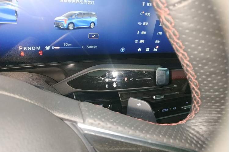 Used Buick Century 2023 2.0T Six-Seater Yinshi Edition Gear Lever