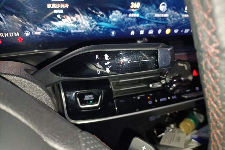 Used Buick Century 2023 2.0T Seven-Seater Yinshi Edition Gear Lever