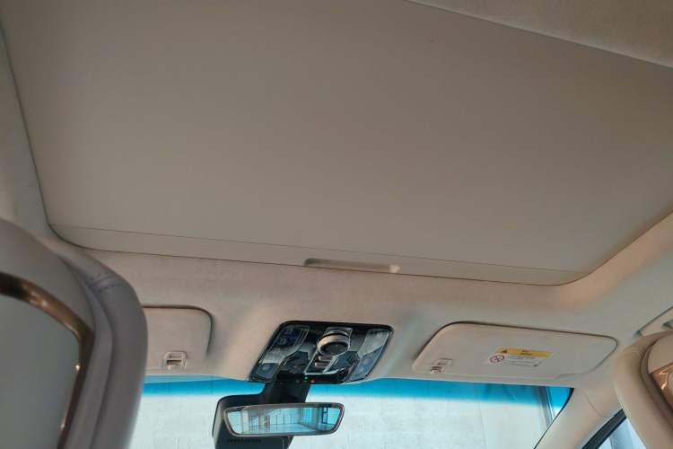Used Buick Century 2023 2.0T Six-Seater Yinshi Edition Headliner
