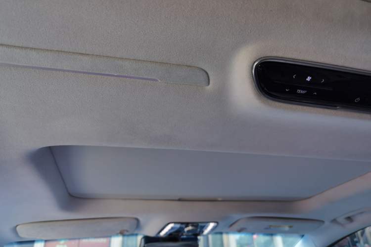 Used Buick Century 2023 2.0T Six-Seater Yinshi Edition Headliner