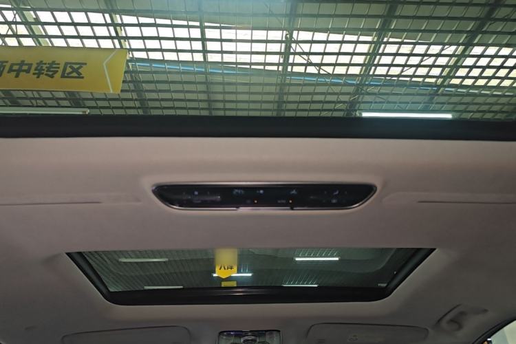 Used Buick Century 2023 2.0T Seven-Seater Yinshi Edition Headliner
