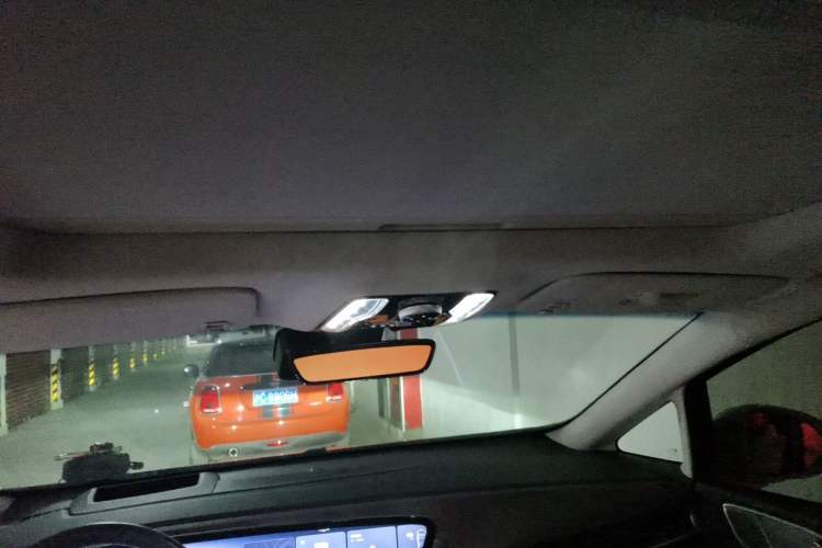 Used Buick Century 2023 2.0T Six-Seater Yinshi Edition Headliner