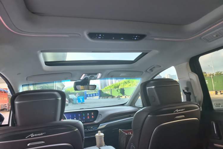 Used Buick Century 2023 2.0T Seven-Seater Yinshi Edition Headliner