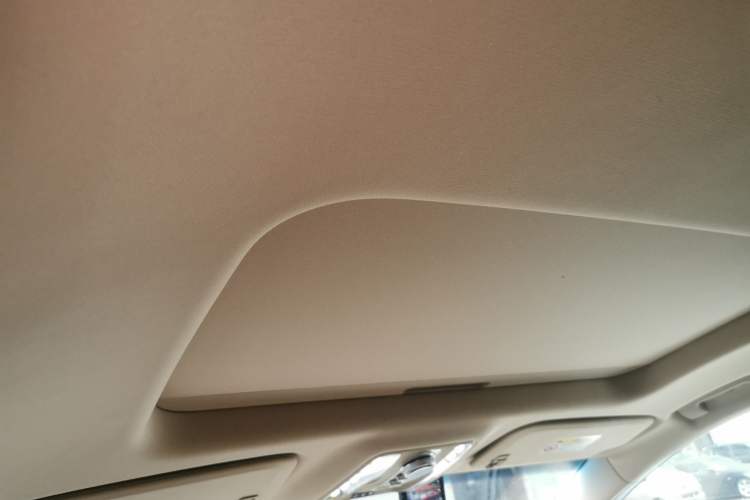 Used Buick Century 2023 2.0T Seven-Seater Deluxe Edition Headliner