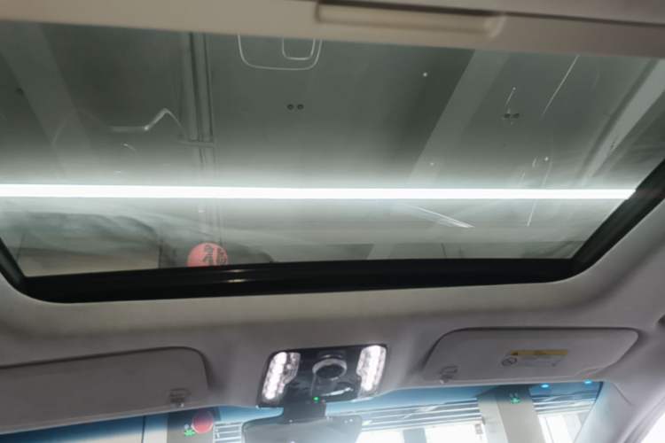 Used Buick Century 2023 2.0T Six-Seater Yinshi Edition Headliner