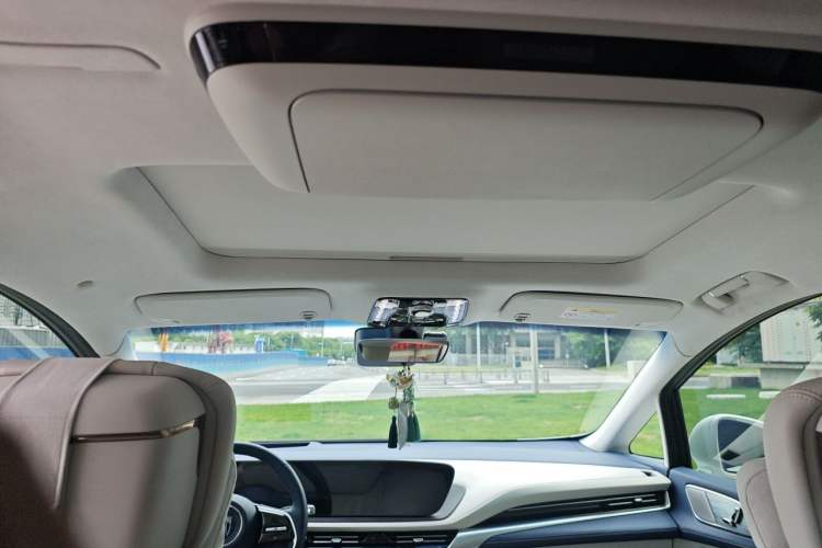 Used Buick Century 2023 2.0T Seven-Seater Yinshi Edition Headliner