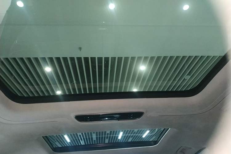 Used Buick Century 2023 2.0T Six-Seater Yinshi Edition Headliner