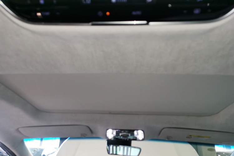 Used Buick Century 2023 2.0T Six-Seater Yinshi Edition Headliner