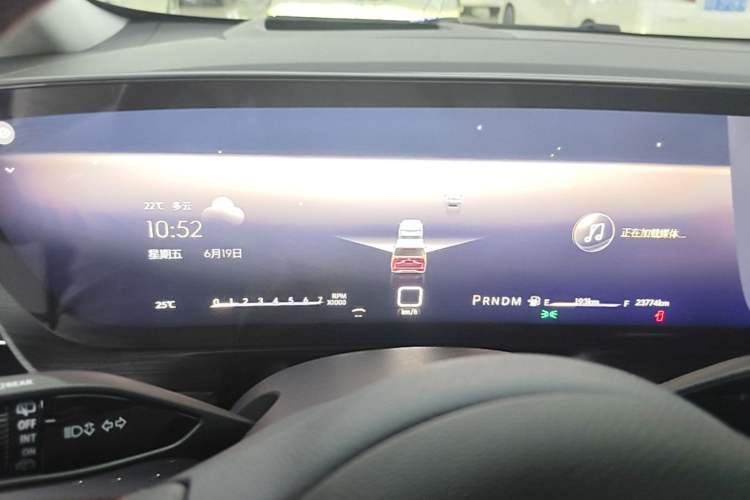 Used Buick Century 2023 2.0T Six-Seater Yinshi Edition Instrument Cluster