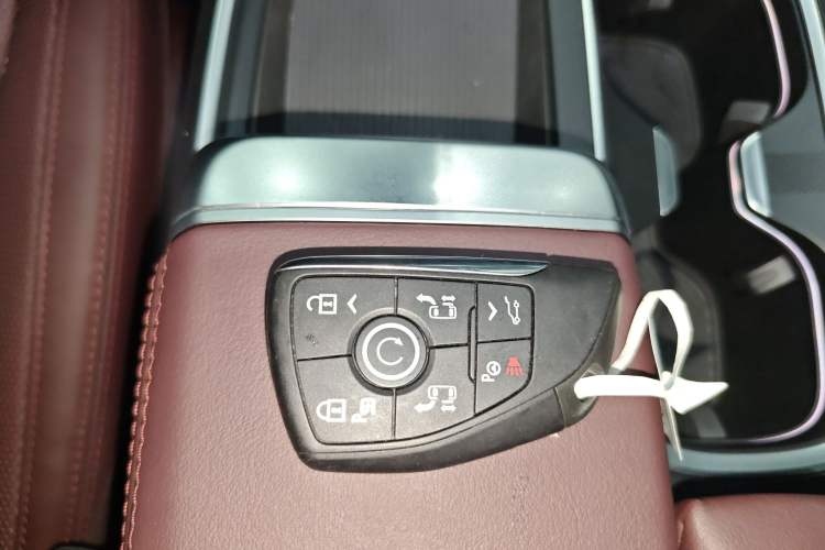 Used Buick Century 2023 2.0T Six-Seater Yinshi Edition Interior 1