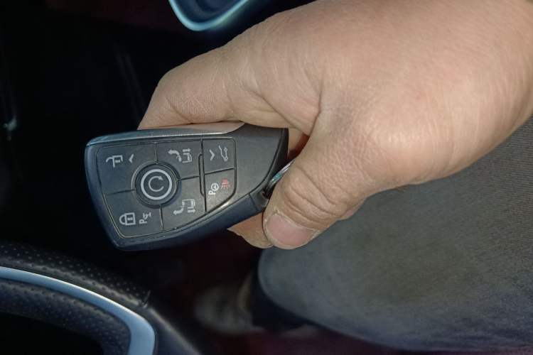Used Buick Century 2023 2.0T Six-Seater Yinshi Edition Interior 1