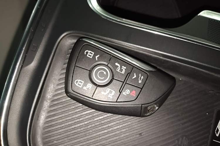 Used Buick Century 2023 2.0T Six-Seater Yinshi Edition Interior 1