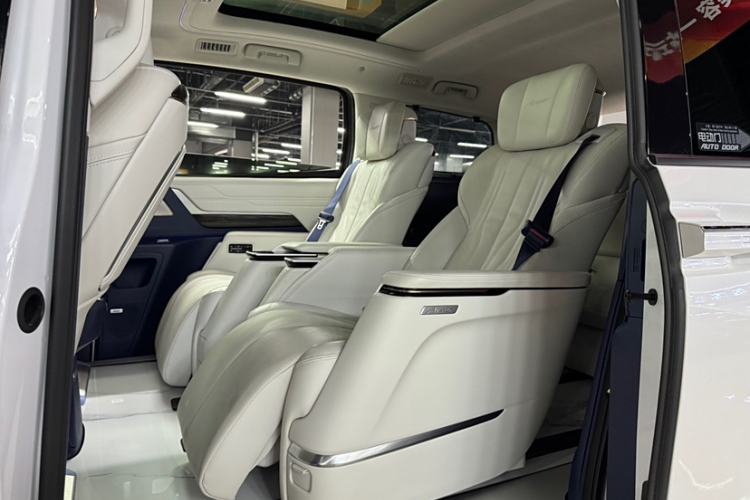 Used Buick Century 2023 2.0T Seven-Seater Yinshi Edition Interior 1