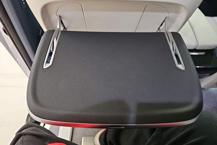 Used Buick Century 2023 2.0T Six-Seater Yinshi Edition Interior 12