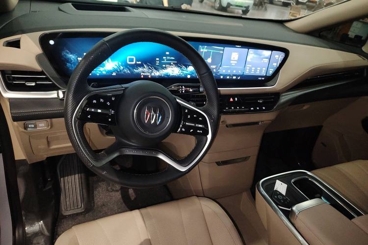 Used Buick Century 2023 2.0T Seven-Seater Deluxe Edition Interior 2