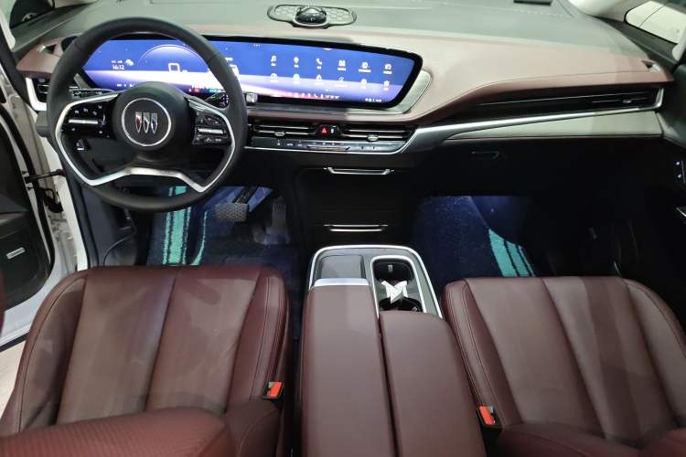 Used Buick Century 2023 2.0T Six-Seater Yinshi Edition Interior 2