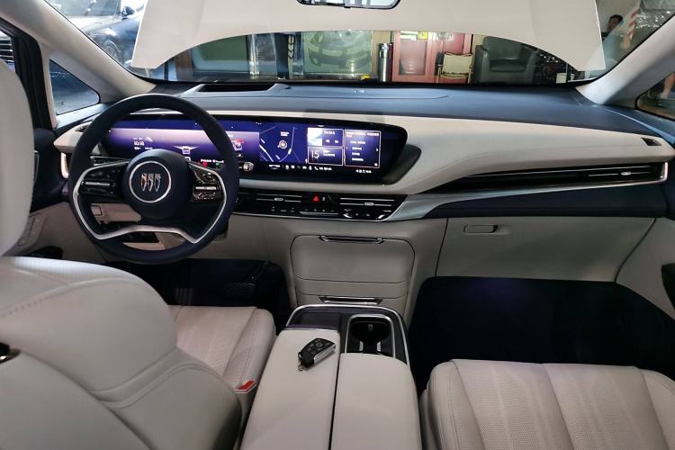 Used Buick Century 2023 2.0T Six-Seater Yinshi Edition Interior 2