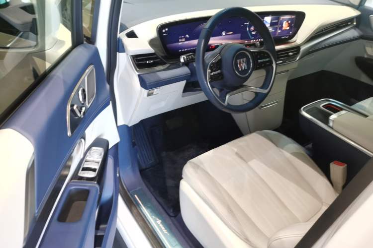 Used Buick Century 2023 2.0T Seven-Seater Yinshi Edition Interior 3