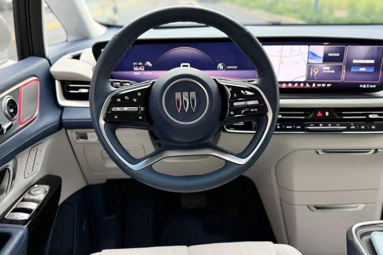 Used Buick Century 2023 2.0T Six-Seater Yinshi Edition Interior 3