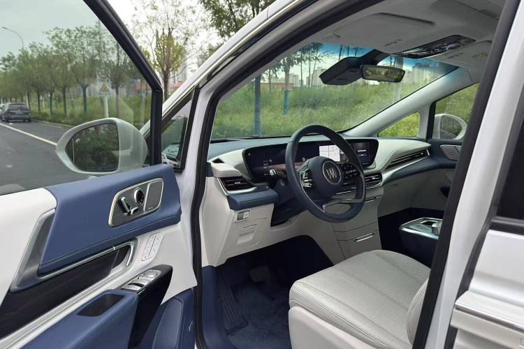 Used Buick Century 2023 2.0T Six-Seater Yinshi Edition Interior 4