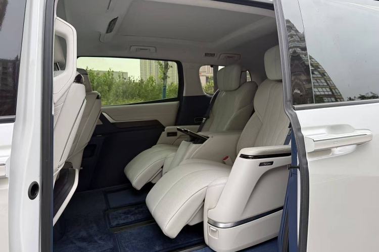 Used Buick Century 2023 2.0T Six-Seater Yinshi Edition Interior 5